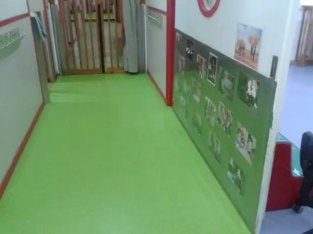 hemos revestido muchos de los suelos en Ripoll, como el de la famosa escuela de los salesians